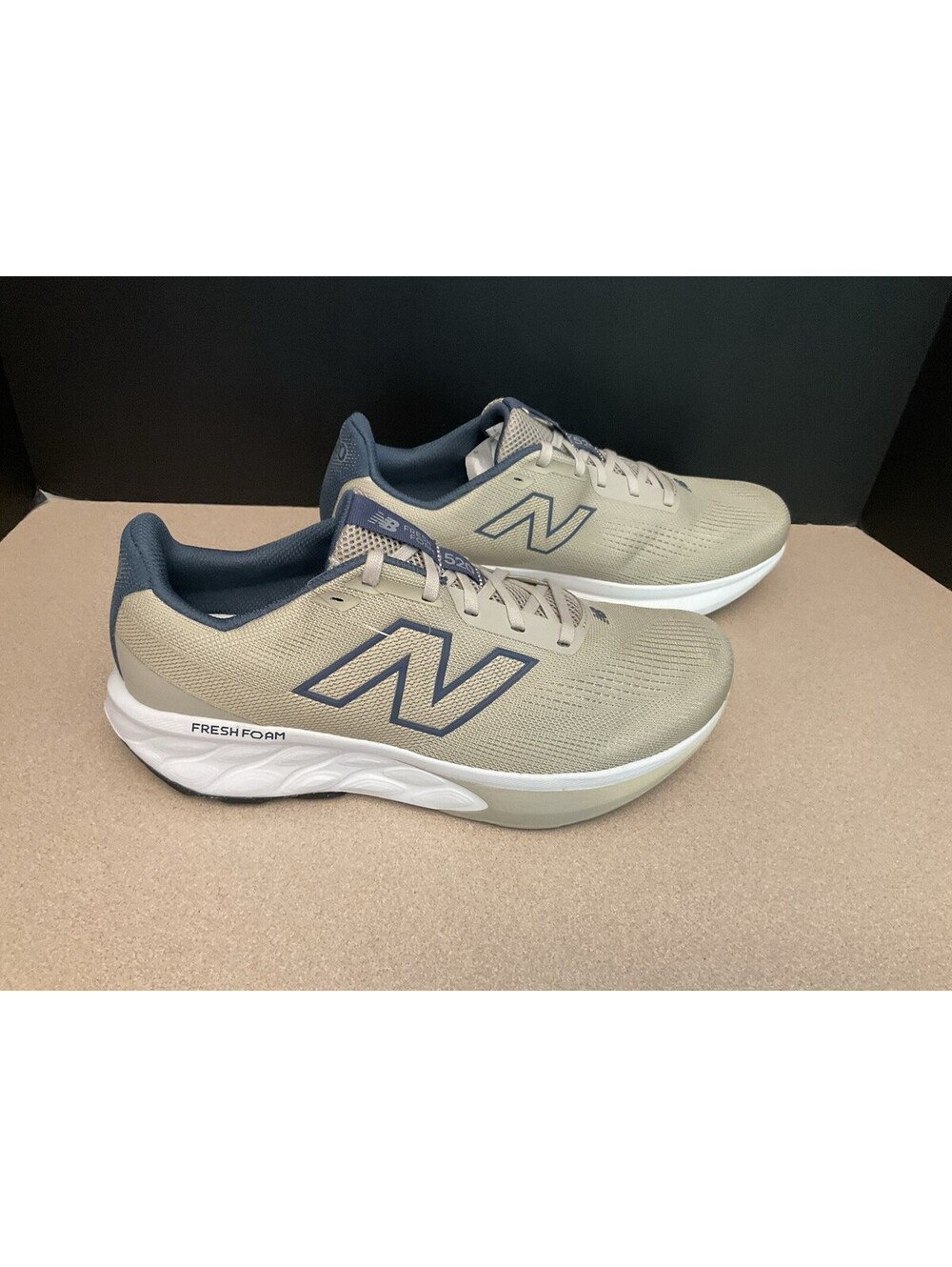 New! Mens New Balance Fresh Foam 520 v9 Tan/Blue Shoes. Size 10.5-2E Wide.